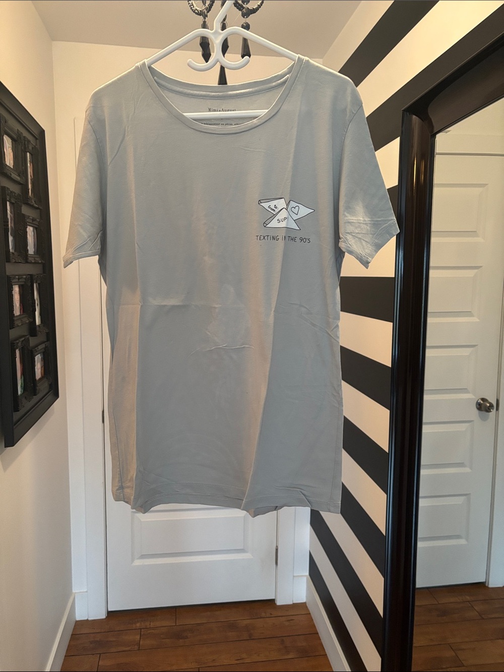 Women's Light Gray Short Sleeve Graphic Tee - Texting in the 90s
